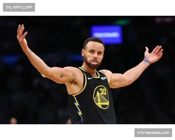 通讯：回顾史蒂芬·库里在2025-26赛季突破历史三分纪录的历程